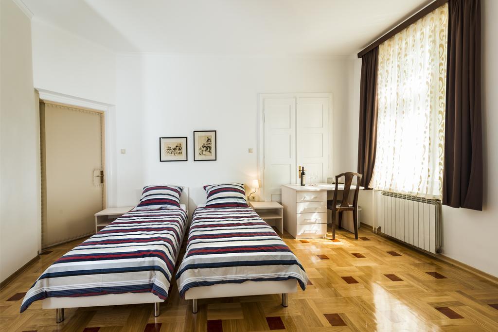 Vila Regina Rooms Karlovac Ngoại thất bức ảnh