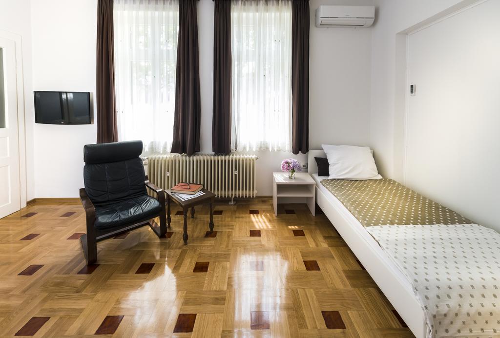 Vila Regina Rooms Karlovac Ngoại thất bức ảnh