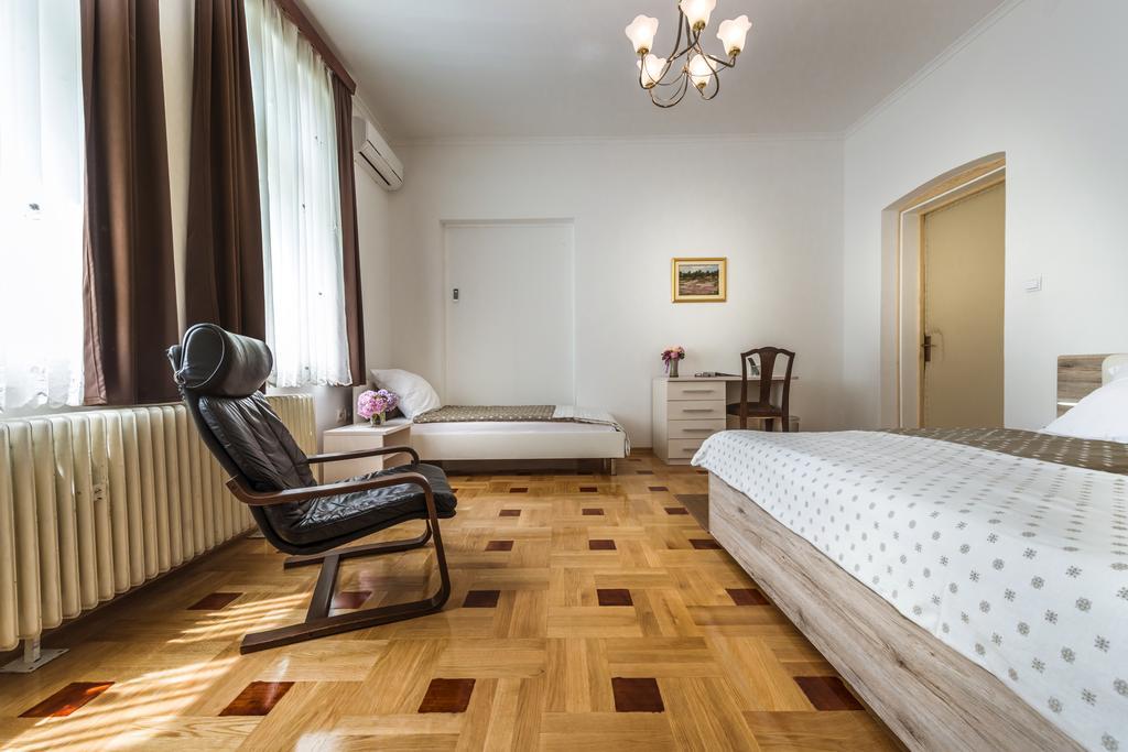 Vila Regina Rooms Karlovac Ngoại thất bức ảnh